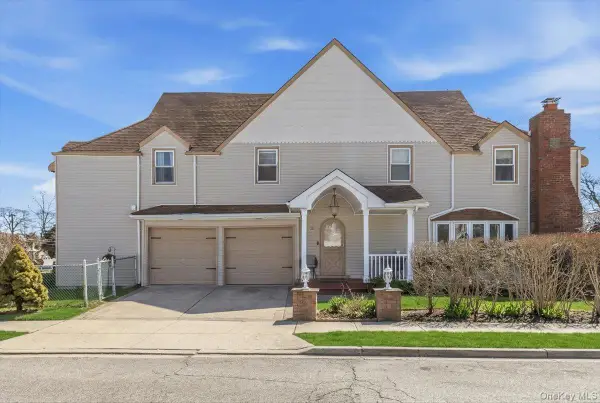 12 Stone Boulevard, Massapequa, NY 11758