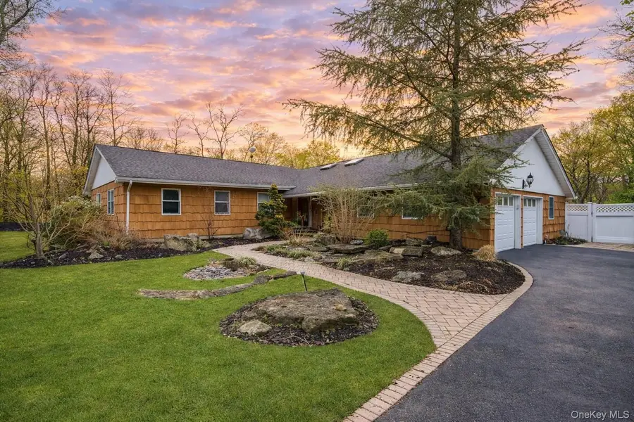 38 Arista Drive, Dix Hills, NY 11746 - #2