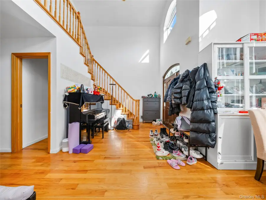 24571 61st Avenue, Little Neck, NY 11362 - #2