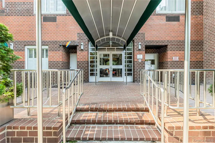 420 E 58th Street #11C, New York, NY 10022 - #2