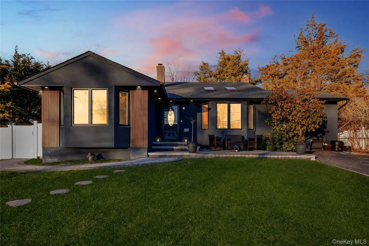 35 Crossway Drive, Deer Park, NY 11729 - #1