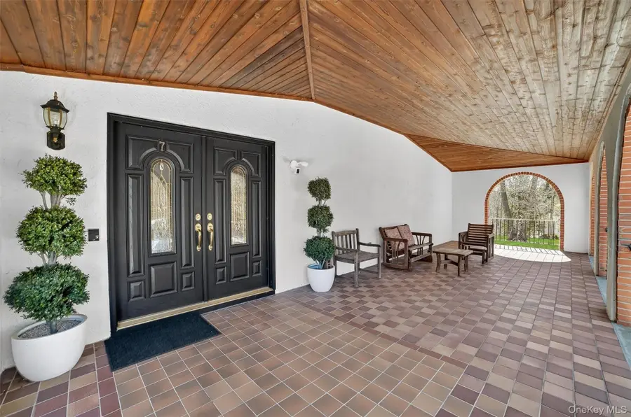 7 Fairgreen Court, Cortlandt Manor, NY 10567 - #2