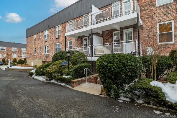 30 Daley Place #136, Lynbrook, NY 11563