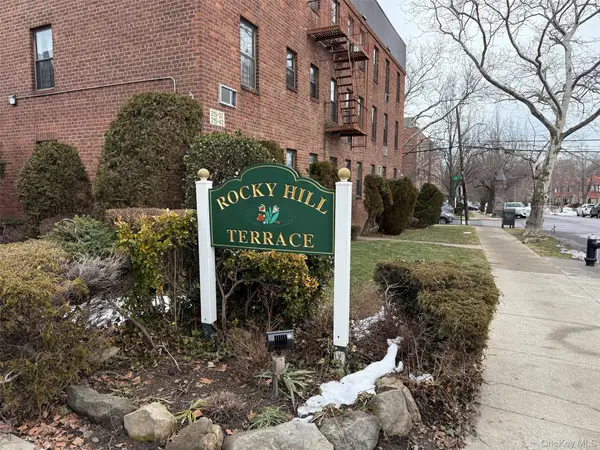 215-19 48th Avenue #2C, Oakland Gardens, NY 11364