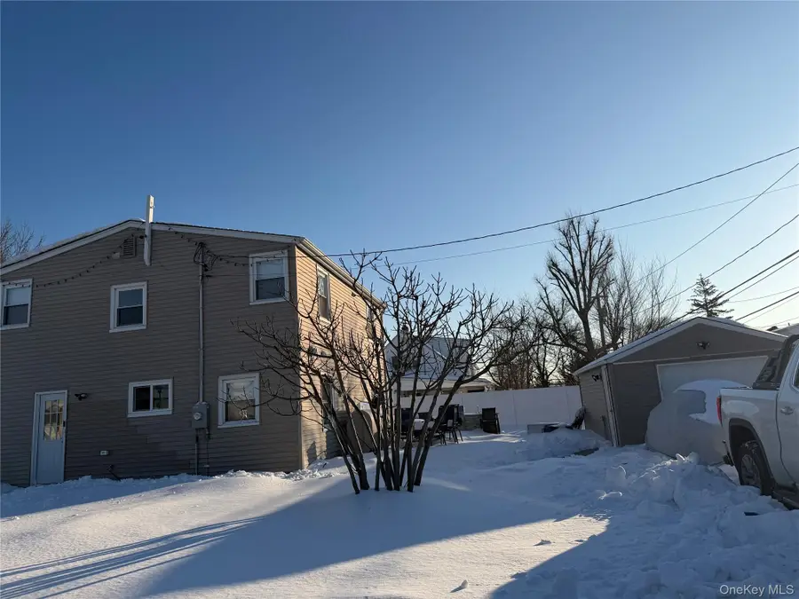 102 Old Farm Road, Levittown, NY 11756 - #2