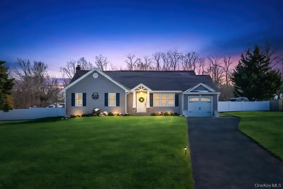 40 Great Rock Drive, Wading River, NY 11792 - #2