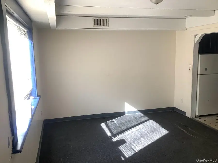 134 Hill Crescent, Calverton, NY 11933 - #2