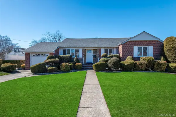 1070 Maple Lane, New Hyde Park, NY 11040