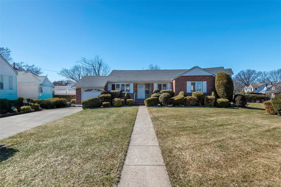 1070 Maple Lane, New Hyde Park, NY 11040 - #2