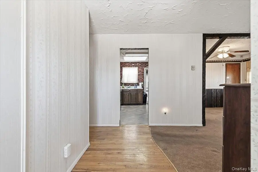 342 9th Street, West Babylon, NY 11704 - #3