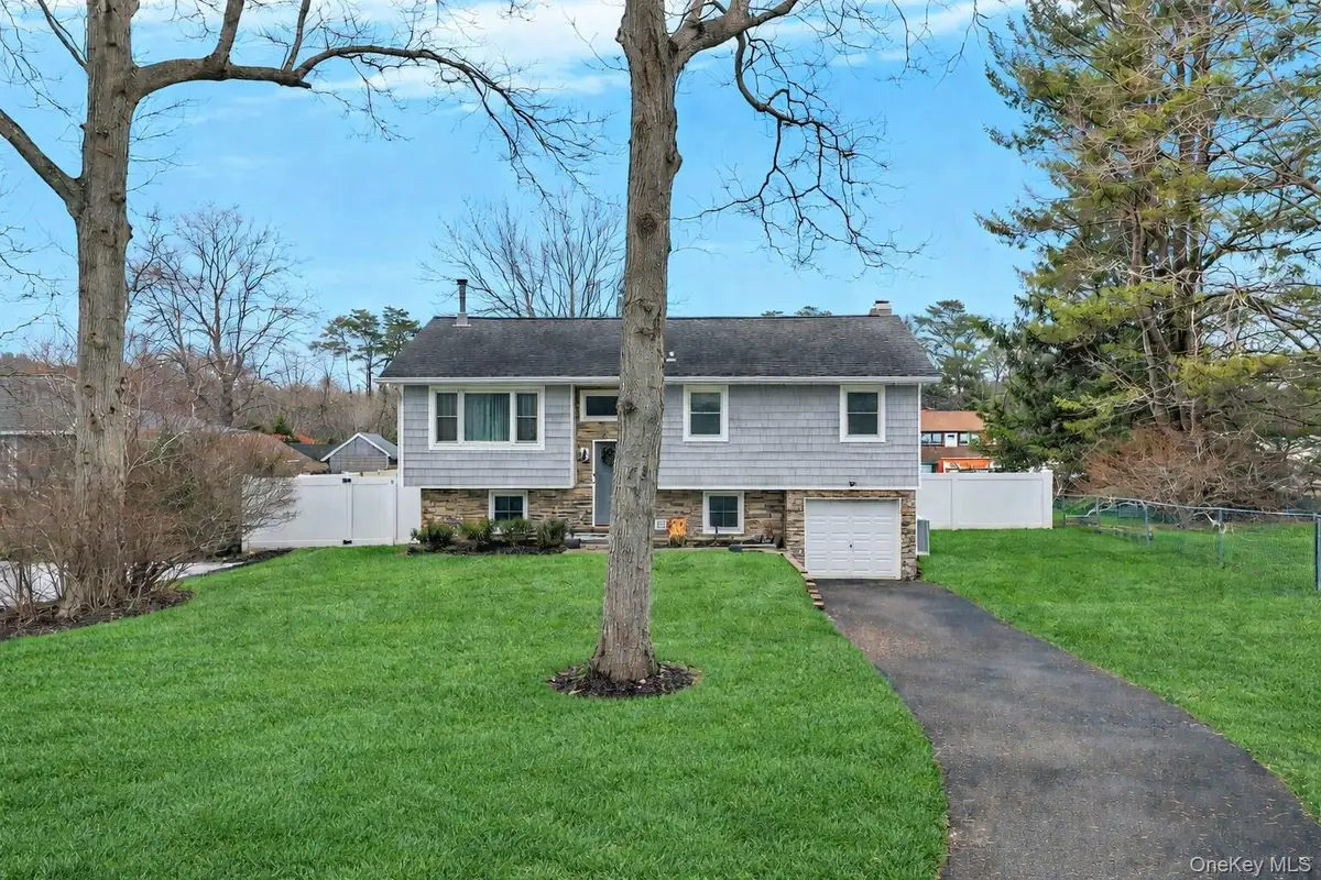 39 Joseph Place, Nesconset, NY 11767 - #1