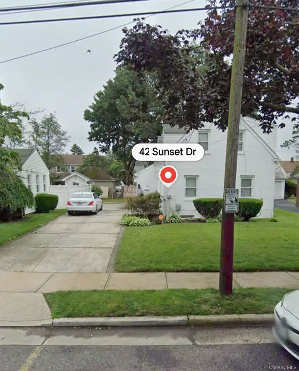 42 Sunset Drive, Hempstead, NY 11550