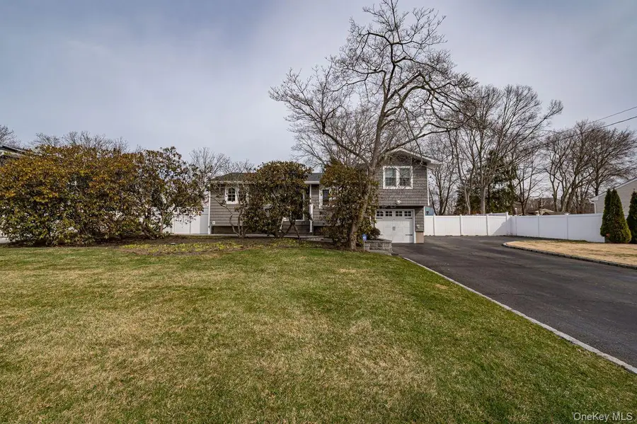 11 Meehan Lane, Coram, NY 11727 - #2