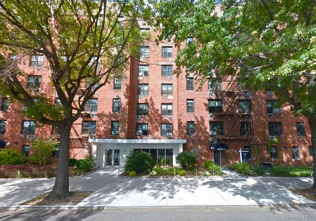 14015 Holly Avenue #4th FL, Flushing, NY 11355 - #1