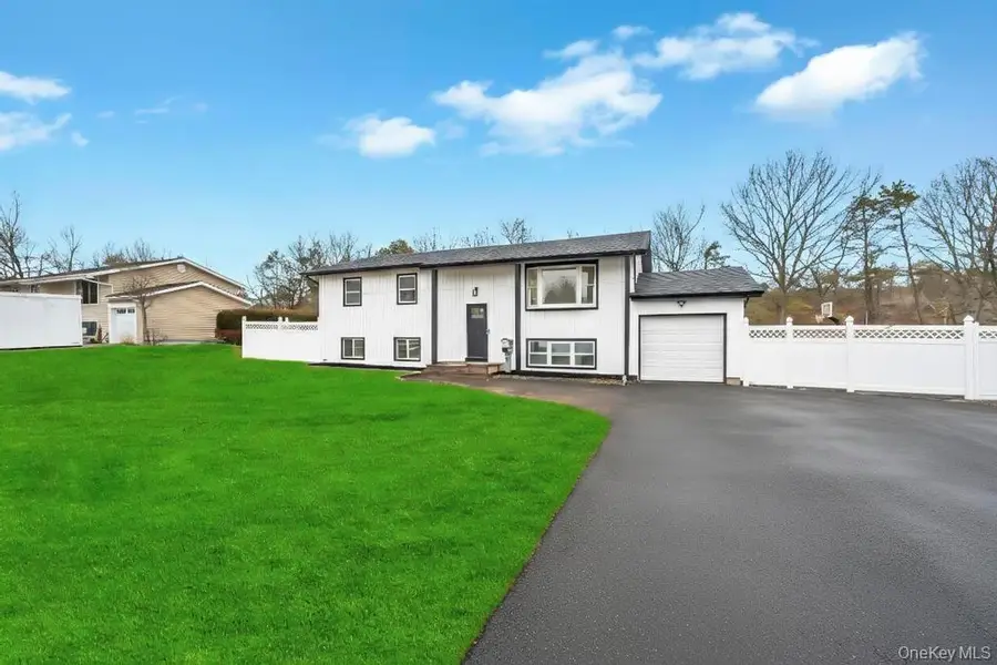 191 Ridge Road, Wheatley Heights, NY 11798 - #3