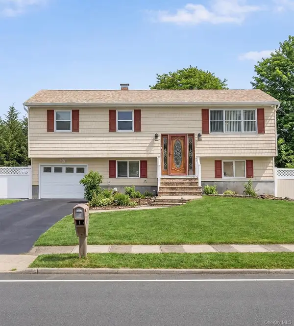 1682 Church Street, Holbrook, NY 11741