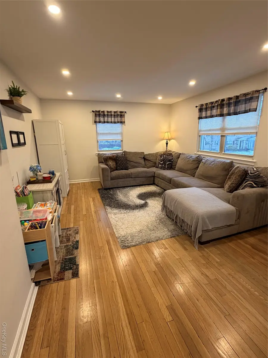 268-41 82 Avenue #2nd Floor, New Hyde Park, NY 11040 - #2