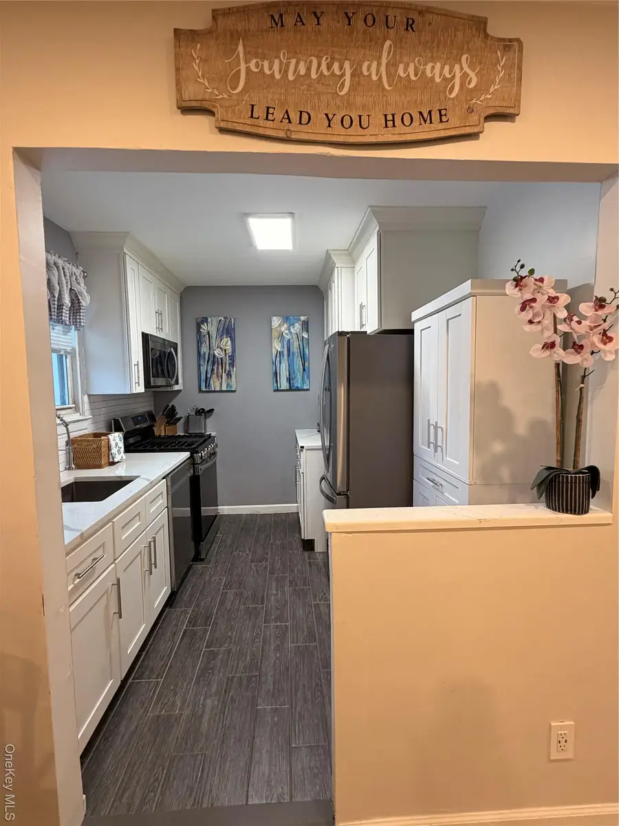 268-41 82 Avenue #2nd Floor, New Hyde Park, NY 11040 - #3