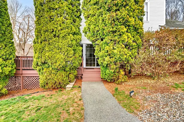 41 Pembrooke Court, Putnam Valley, NY 10579