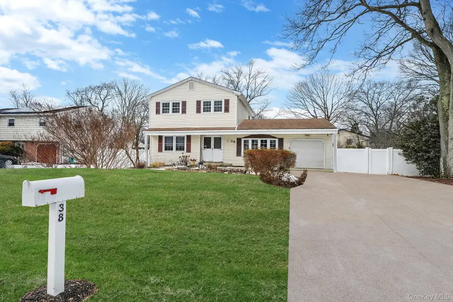 38 Pamlico Avenue, Ronkonkoma, NY 11779 - #2