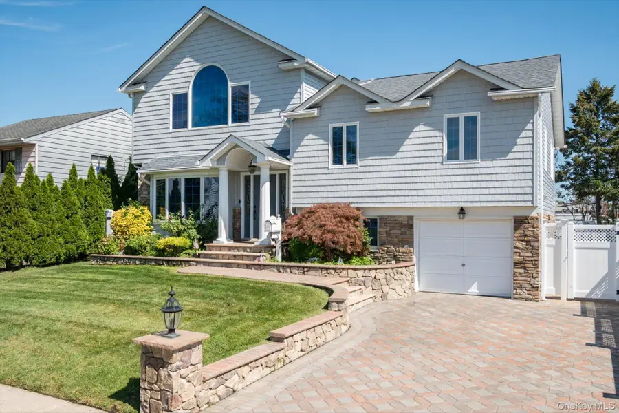 3235 Ilene Lane, Levittown, NY 11756 - #2