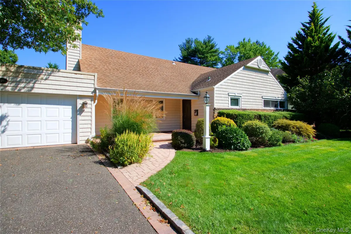 16 Arbor Road, East Hills, NY 11577 - #1