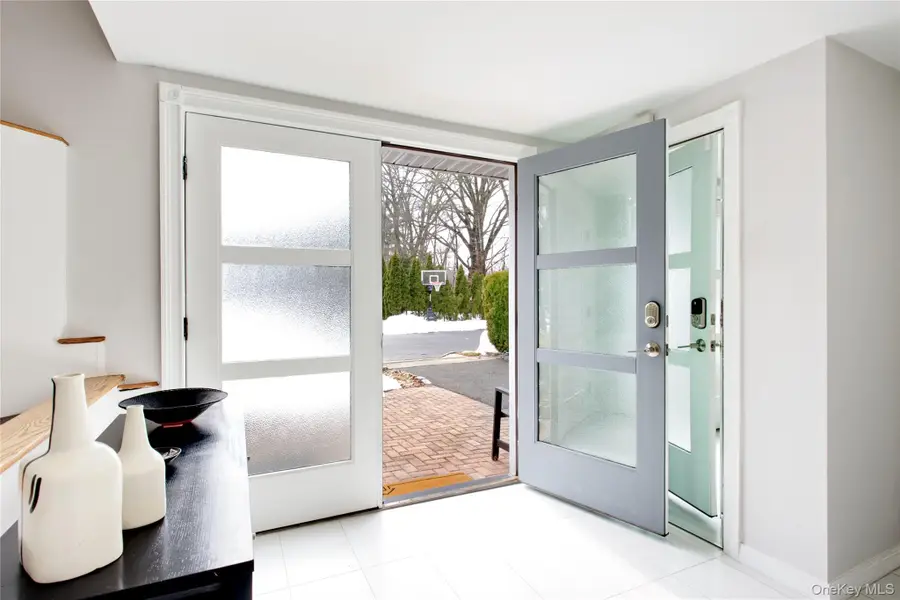 1 James Avenue, Port Washington, NY 11050 - #2