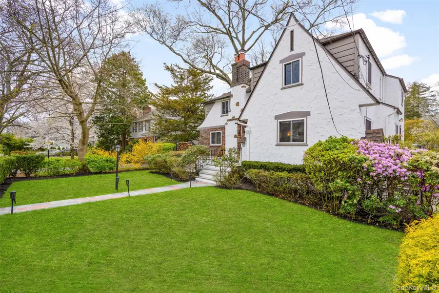 200 Larchmont Avenue, Larchmont, NY 10538 - #3