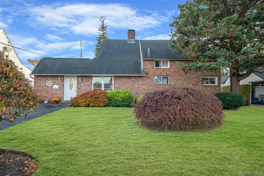 22 Bayberry Lane, Levittown, NY 11756 - #2