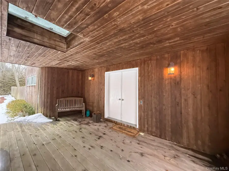 19 Fox Hollow Drive, East Quogue, NY 11942 - #3