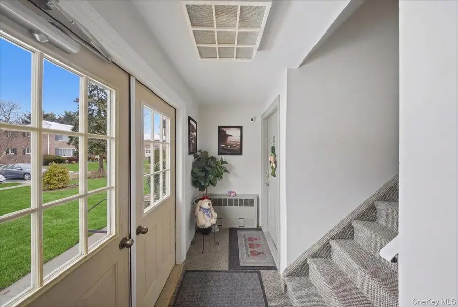 205 Edmunton Drive #h18, North Babylon, NY 11703 - #2