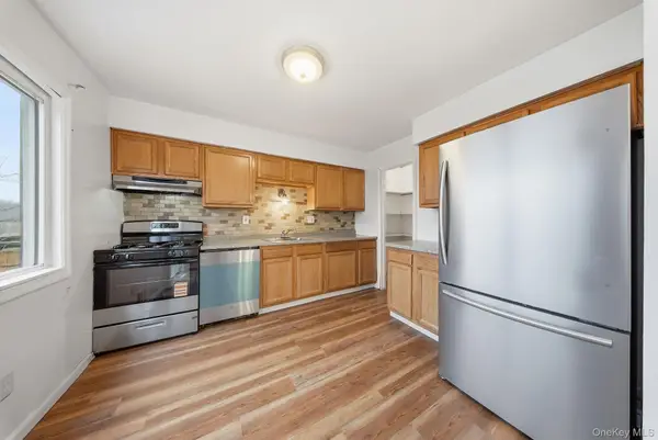 19 Red Barn Lane, Middletown, NY 10940