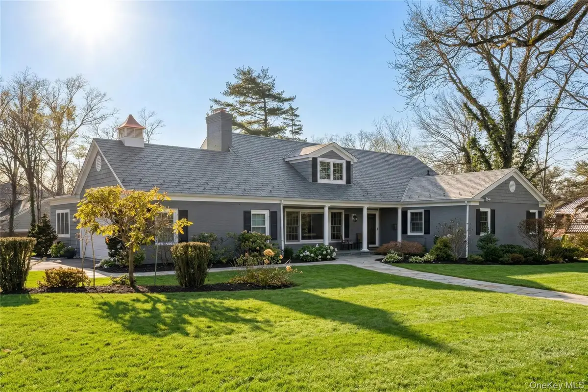 10 Norfolk Road, Great Neck, NY 11020 - #1