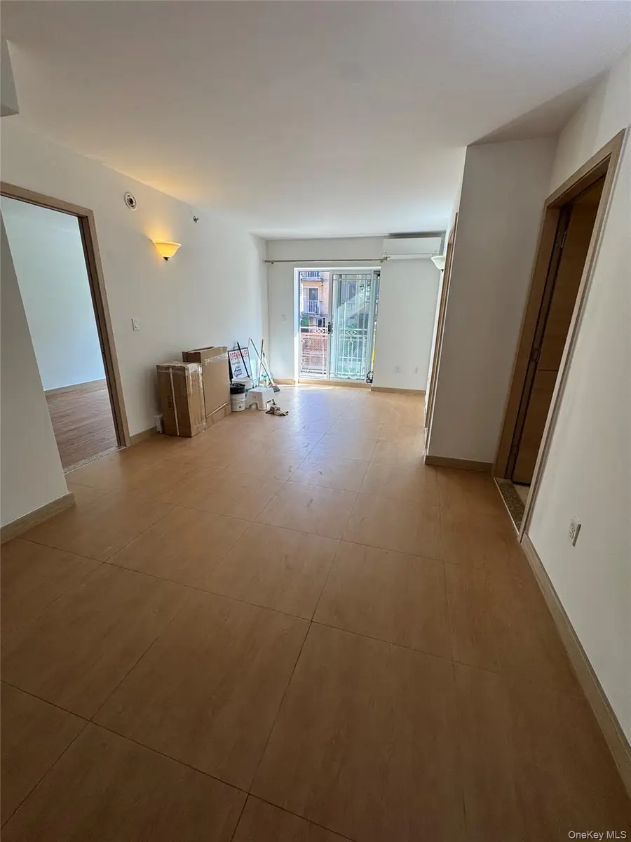 35-19 Leavitt Street #2I, Flushing, NY 11354 - #2