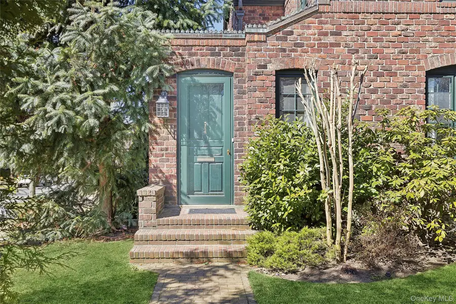 205 Puritan Avenue, Forest Hills, NY 11375 - #2