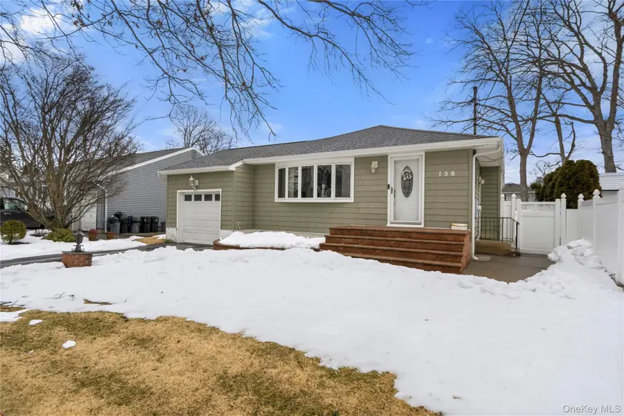 156 N Pine Street, Massapequa, NY 11758 - #2