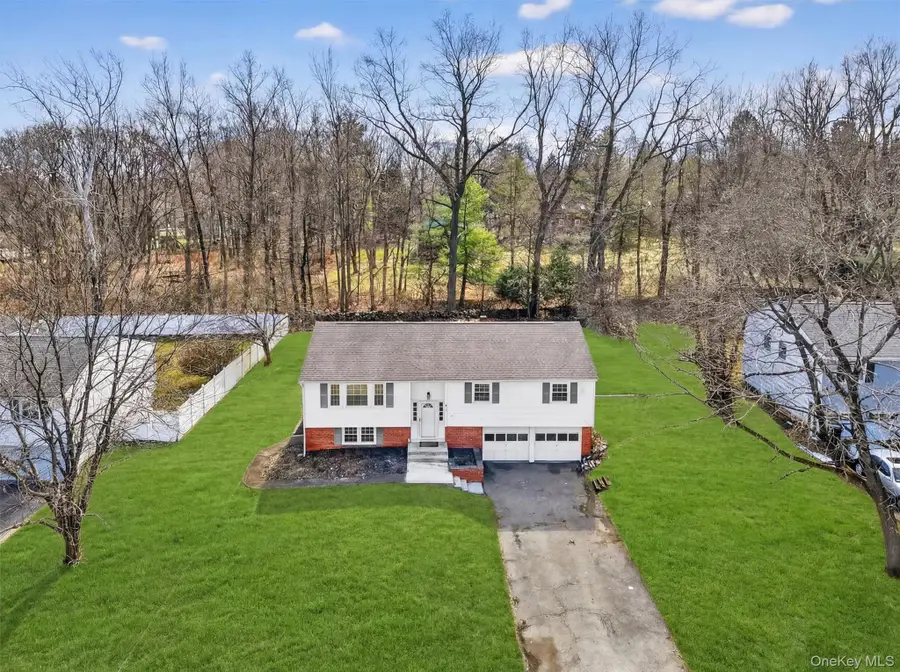 19 Split Tree Drive, New Windsor, NY 12553 - #3