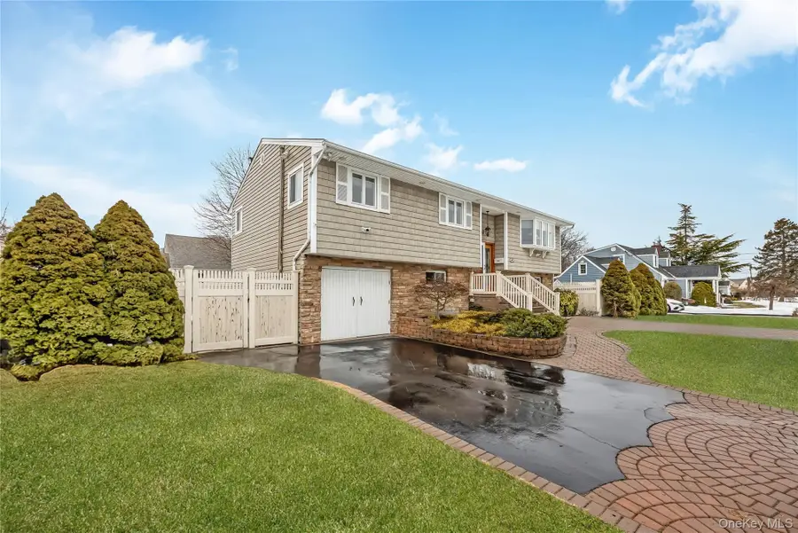 30 Crestwood Boulevard, Farmingdale, NY 11735 - #3