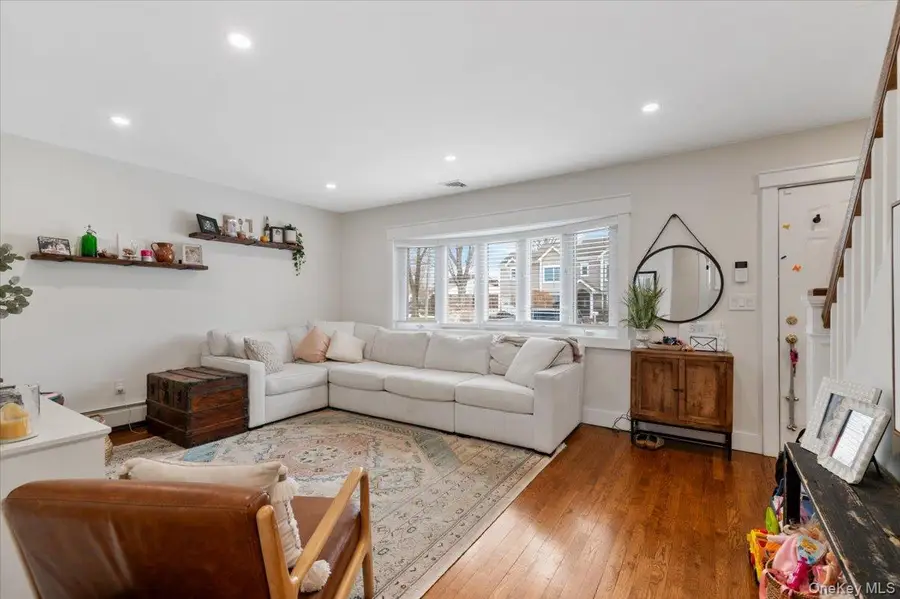 152 Manor Street, Plainview, NY 11803 - #3