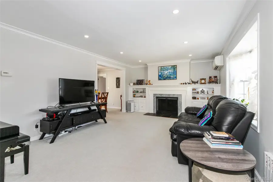 30 Highland Place, Great Neck, NY 11020 - #3