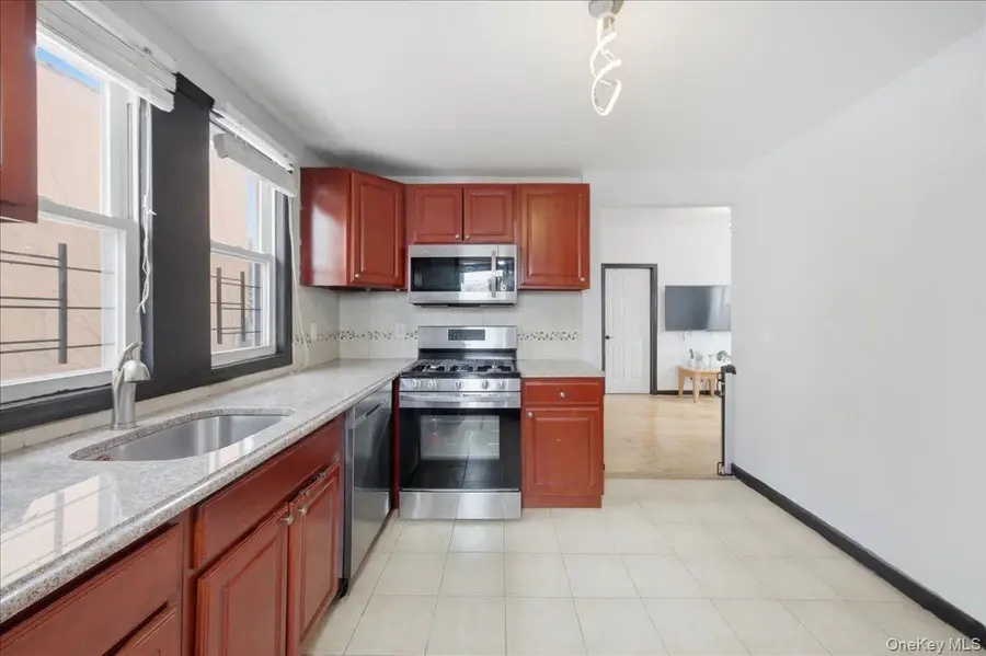 4423 Mundy Lane, Bronx, NY 10466 - #2