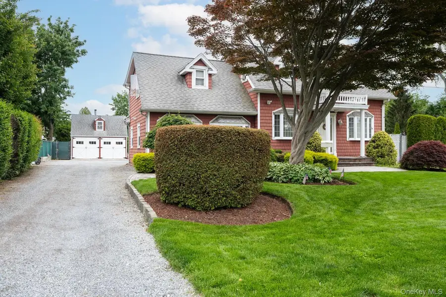 18 Loring Road, Levittown, NY 11756 - #3