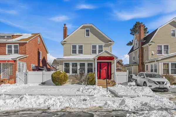 10973 200th Street, Saint Albans, NY 11412