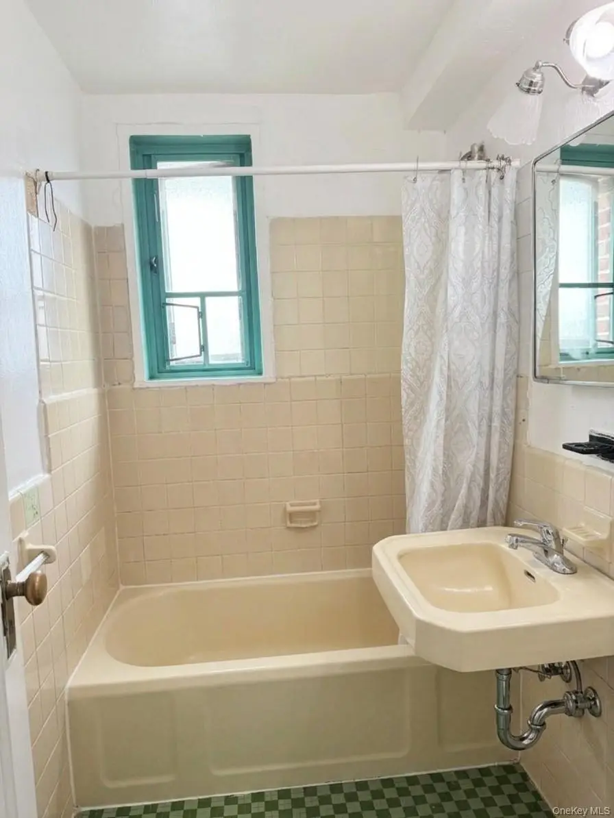 2075 St. Raymond Avenue Avenue #6G, Bronx, NY 10462 - #2