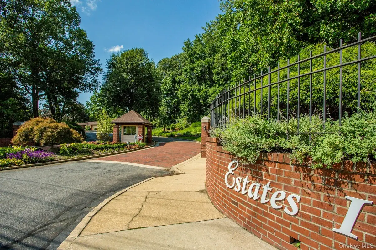 232 Linnet Court, Manhasset, NY 11030 - #1