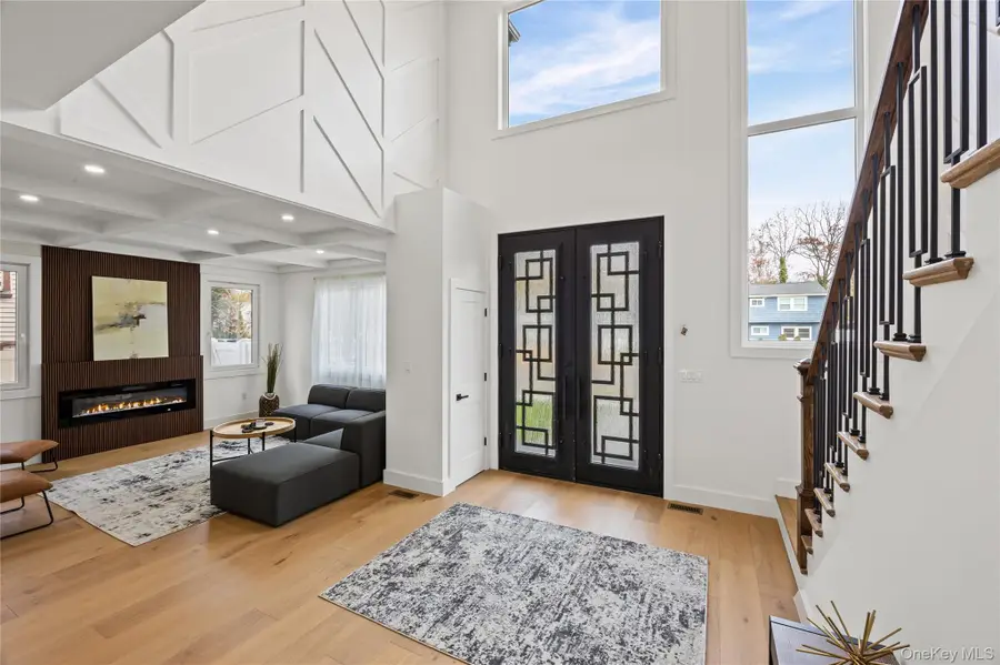 182 Friends Lane, Westbury, NY 11590 - #3