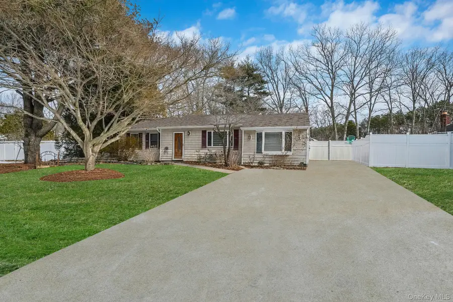 3 Timber Trail Lane, Medford, NY 11763 - #3