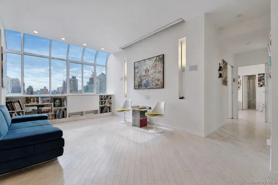 310 E 46th Street #PHT, New York, NY 10017 - #3