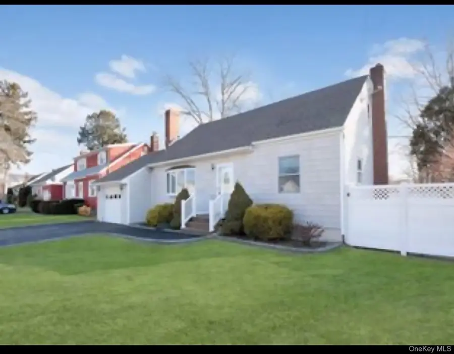 10 Bainbridge Avenue, Melville, NY 11747 - #2