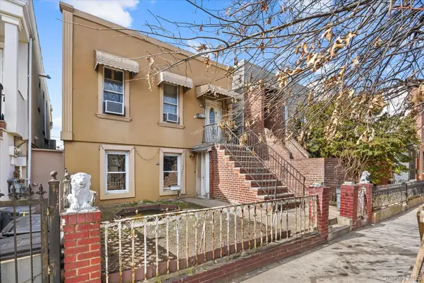 3622 37th Street, Astoria, NY 11101